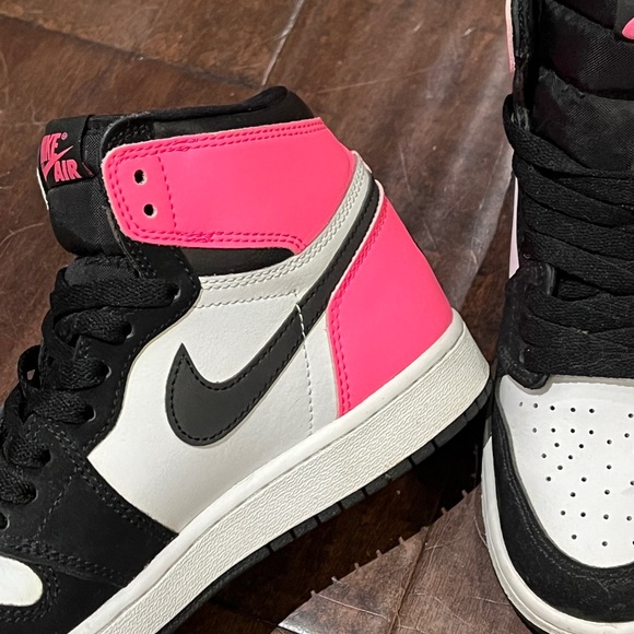 Nike AJ1 limited edition - Picture 3 of 5